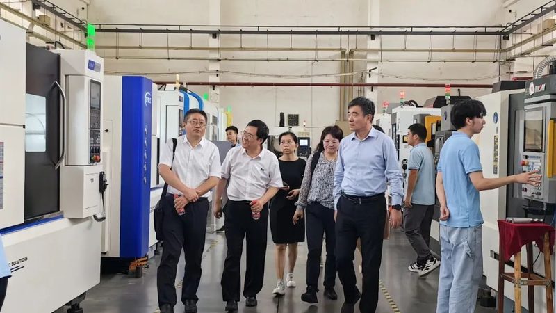 以下是一些在上海地区具有较高知名度和良好口碑的传送带清洗厂家：